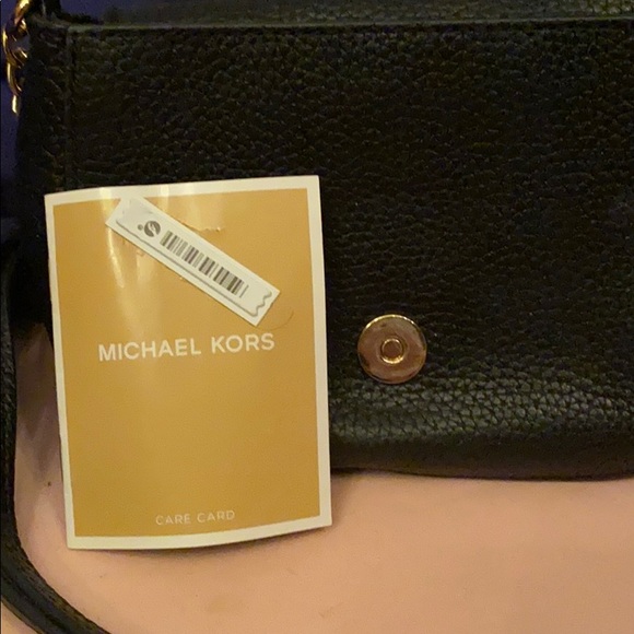 Michael Kors Crossbody - Picture 4 of 4
